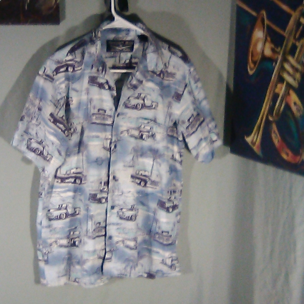 Newport Blue collar bottom down shirt